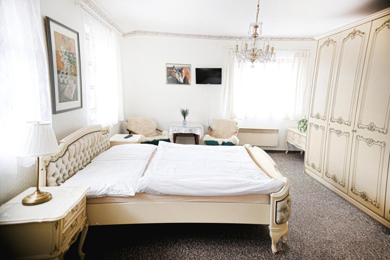 Staj Newport Hotel Dolní Domaslavice Eksteriør billede